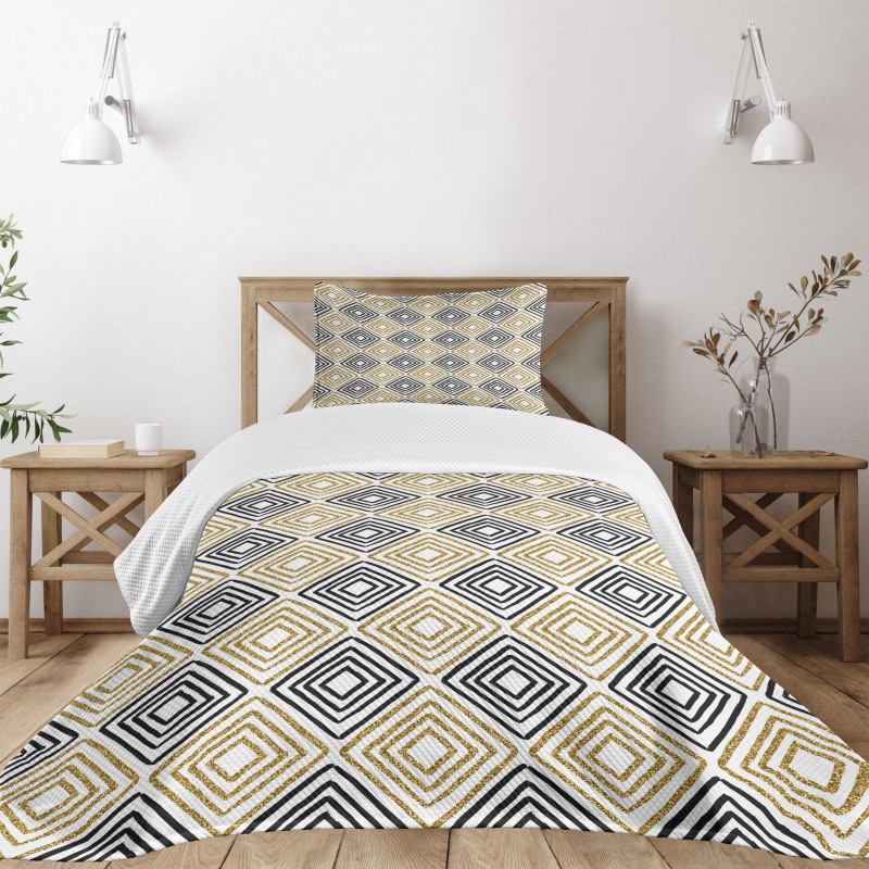 Square Shaped Lines Bedspread Set