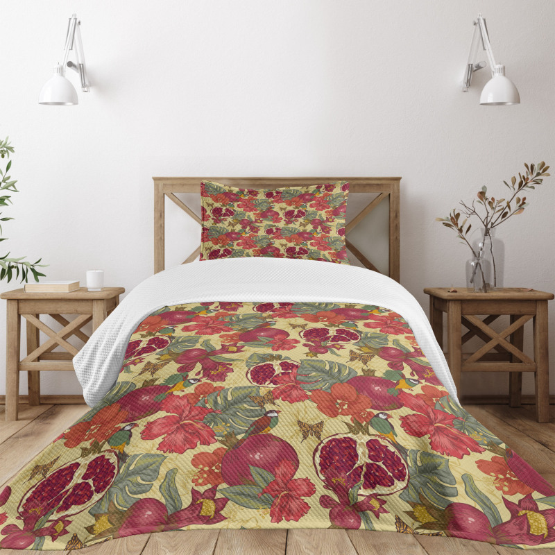 Exotic Wild Tropic Birds Bedspread Set