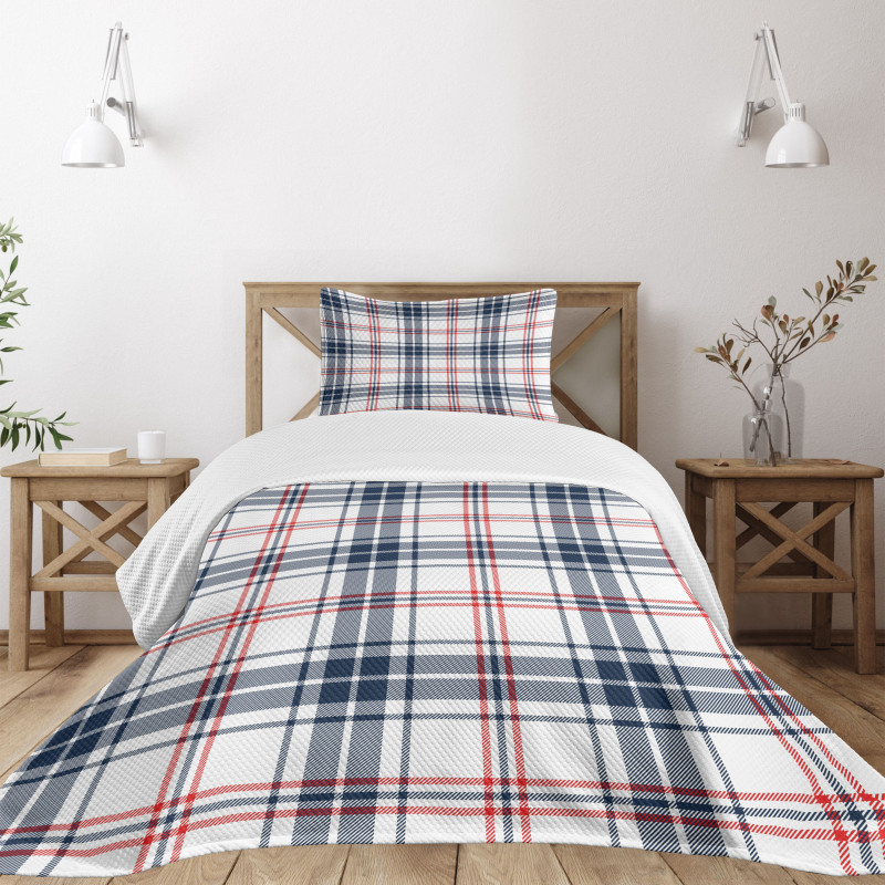 English Tartan Motif Bedspread Set