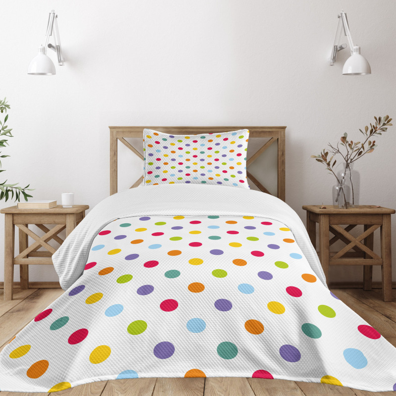 Cheerful Design Polka Dot Bedspread Set