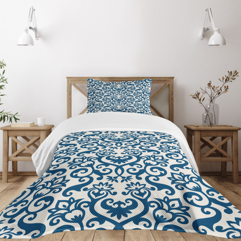 Antique Damask Curvy Art Bedspread Set