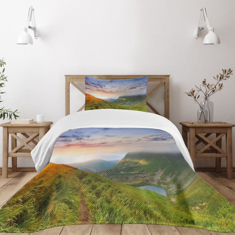 Sunrise Mottled Clouds Bedspread Set