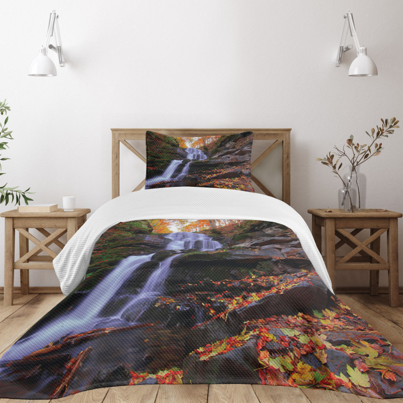 Mountain and Waterfall Bedspread Set