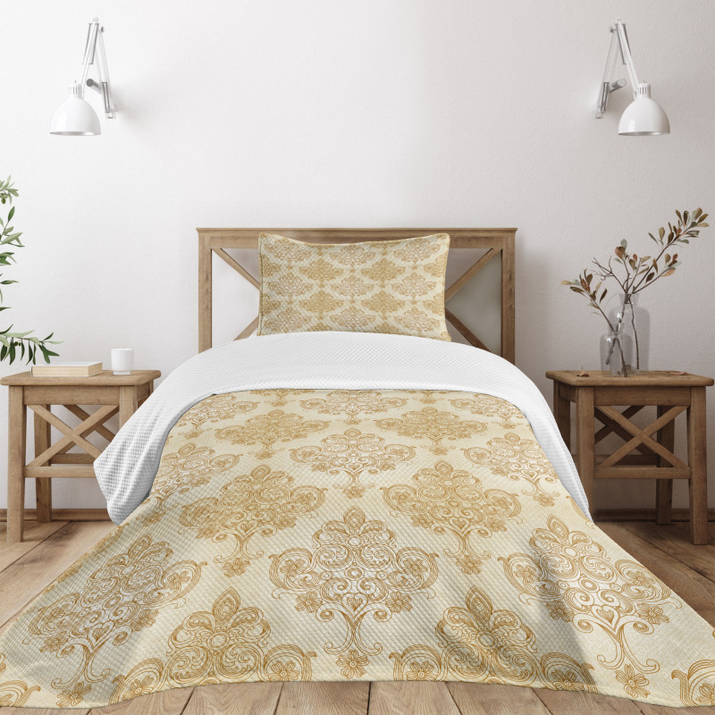 Baroque Curved Flowers Bedspread Set