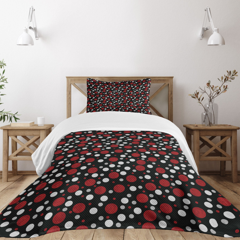 Snow Like Polka Dots Bedspread Set