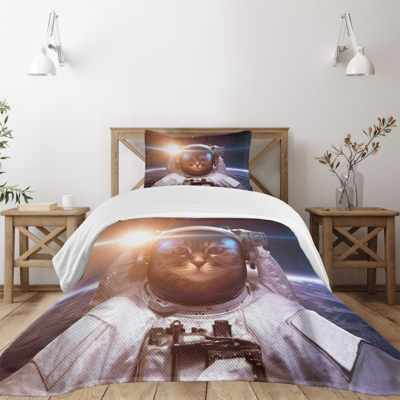 Kitty Lunar Eclipse Bedspread Set