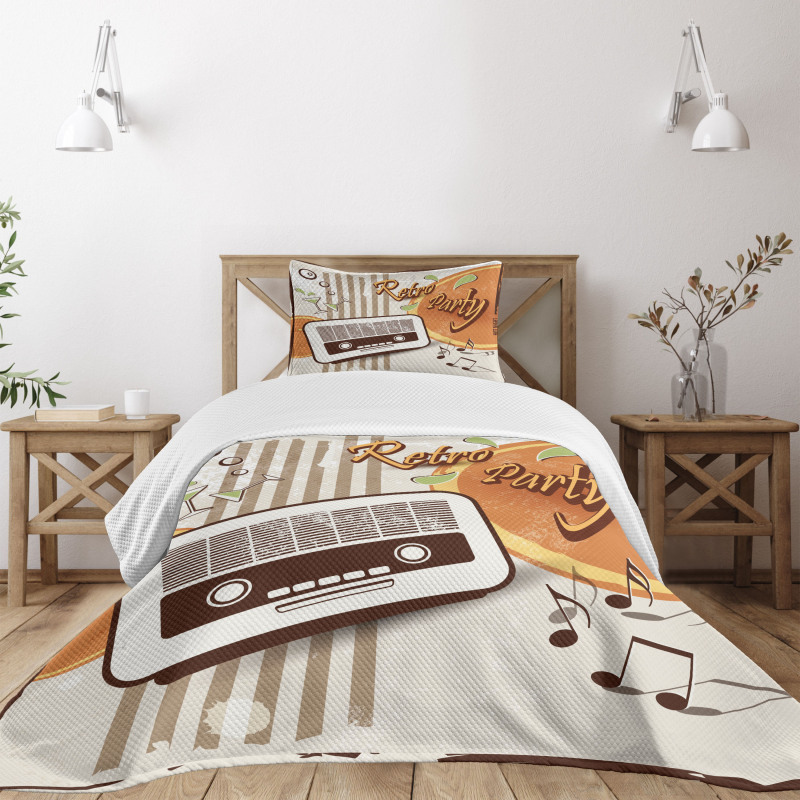 Party Art with Old Radio Bedspread Set