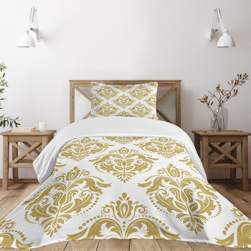 Victorian Classical Lovers Bedspread Set
