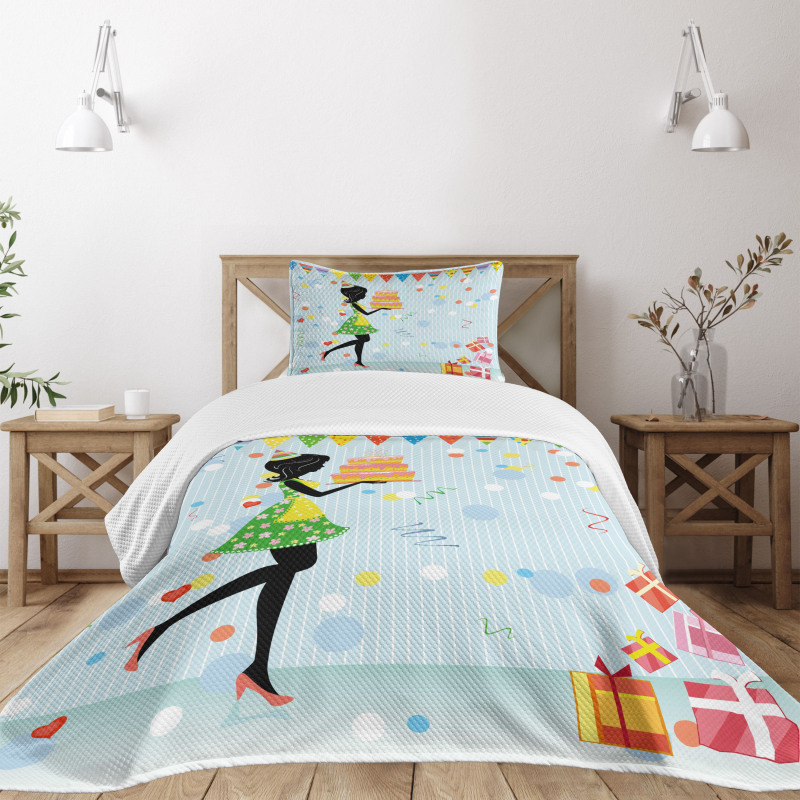 Mother with Cake Cartoon Bedspread Set