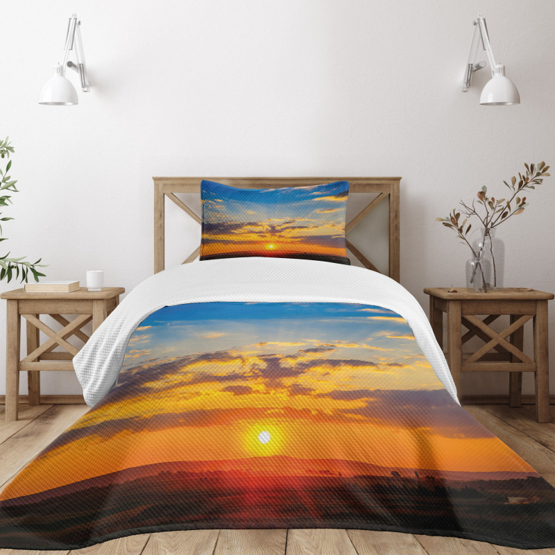 Dramatic Sunset Bedspread Set