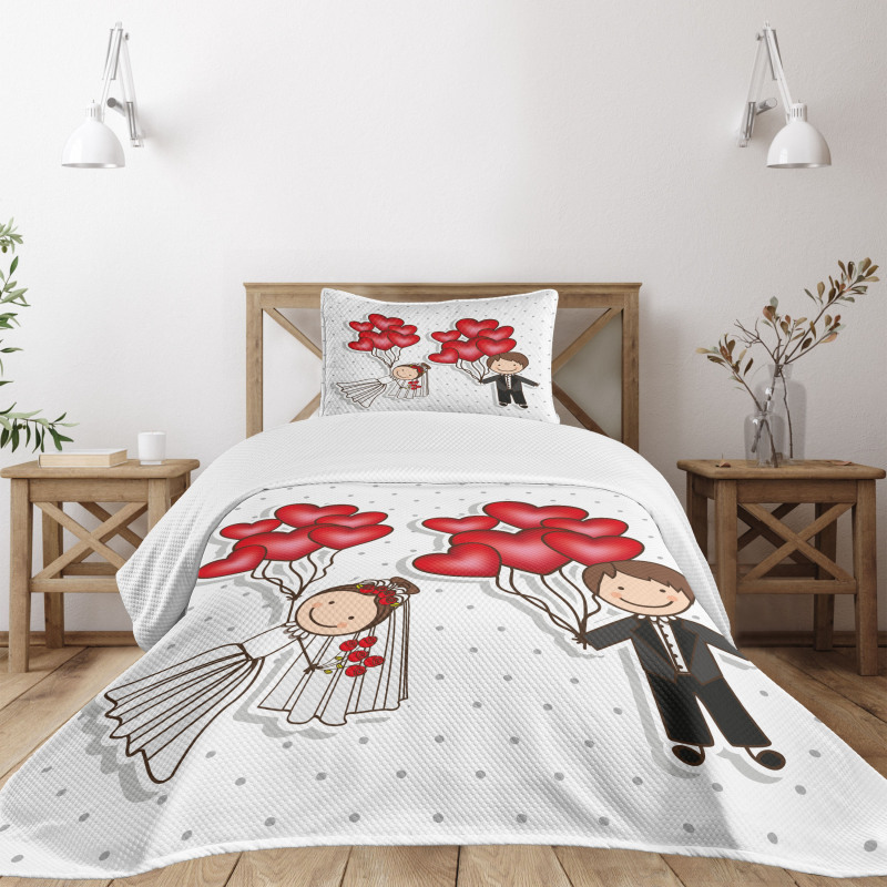 Funny Newlyweds Balloons Bedspread Set