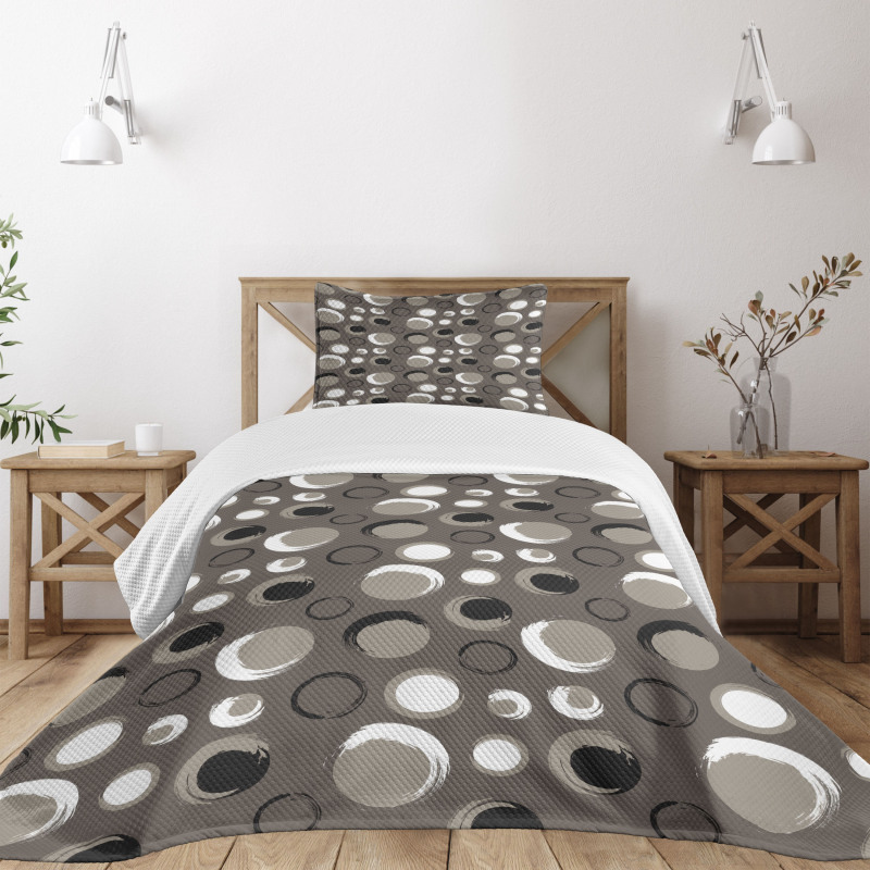 Dots Brushstrokes Grunge Bedspread Set