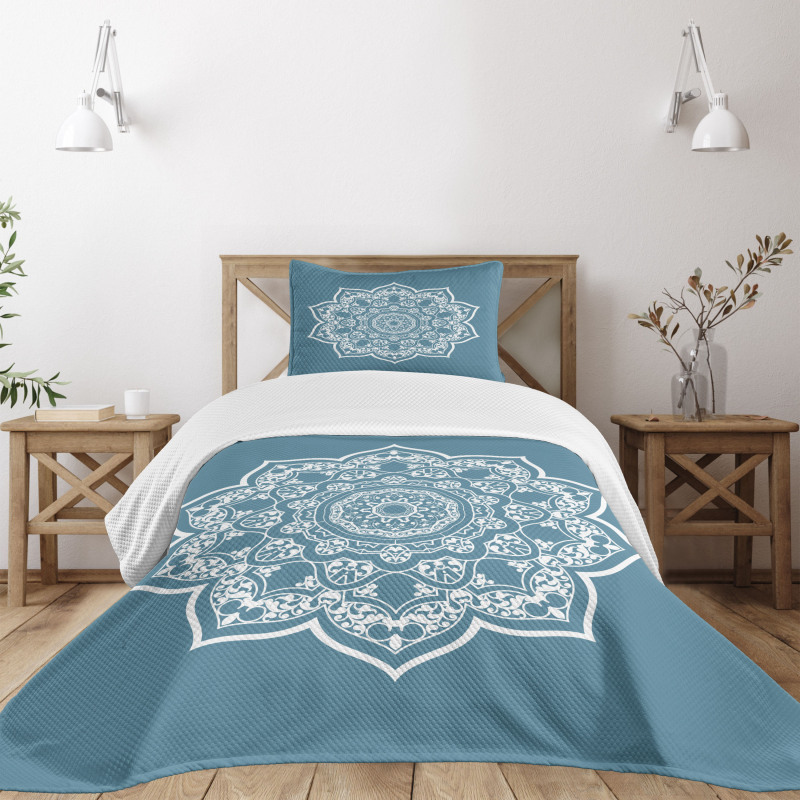 Lace Style Royal Round Bedspread Set