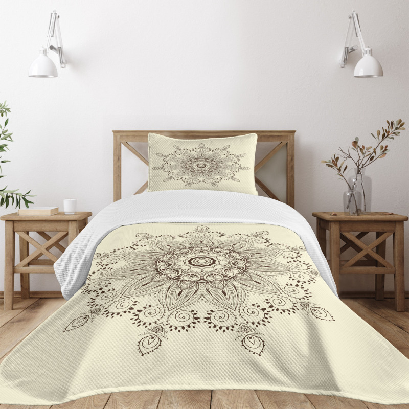 Oriental Lace Motif Pattern Bedspread Set