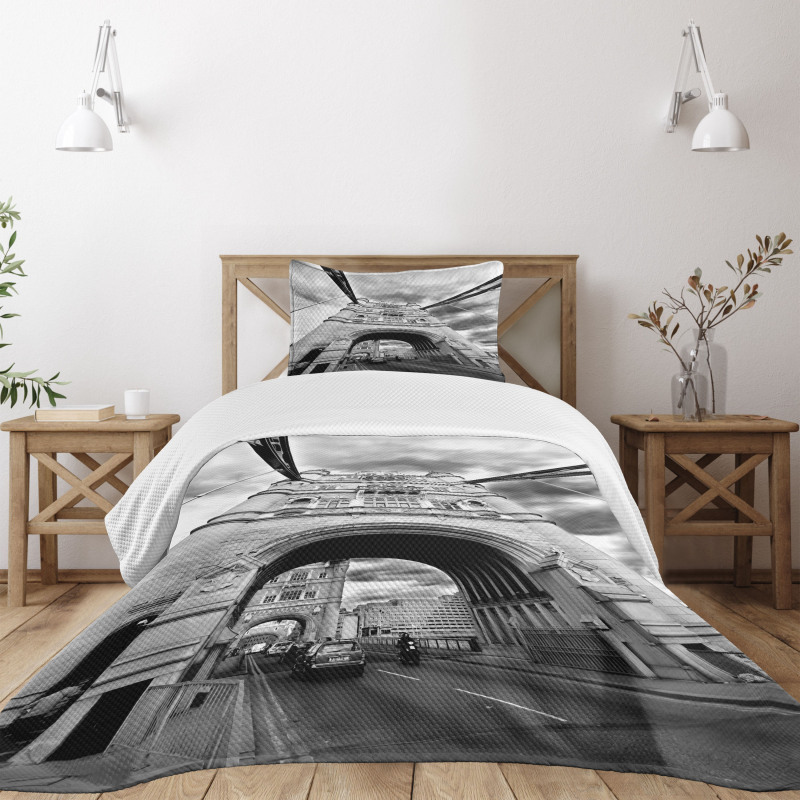 Tower Bridge England Bedspread Set