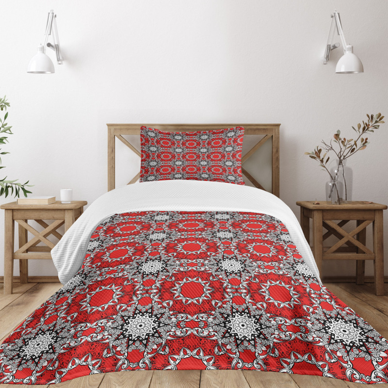 Doodle Style Flower Bedspread Set