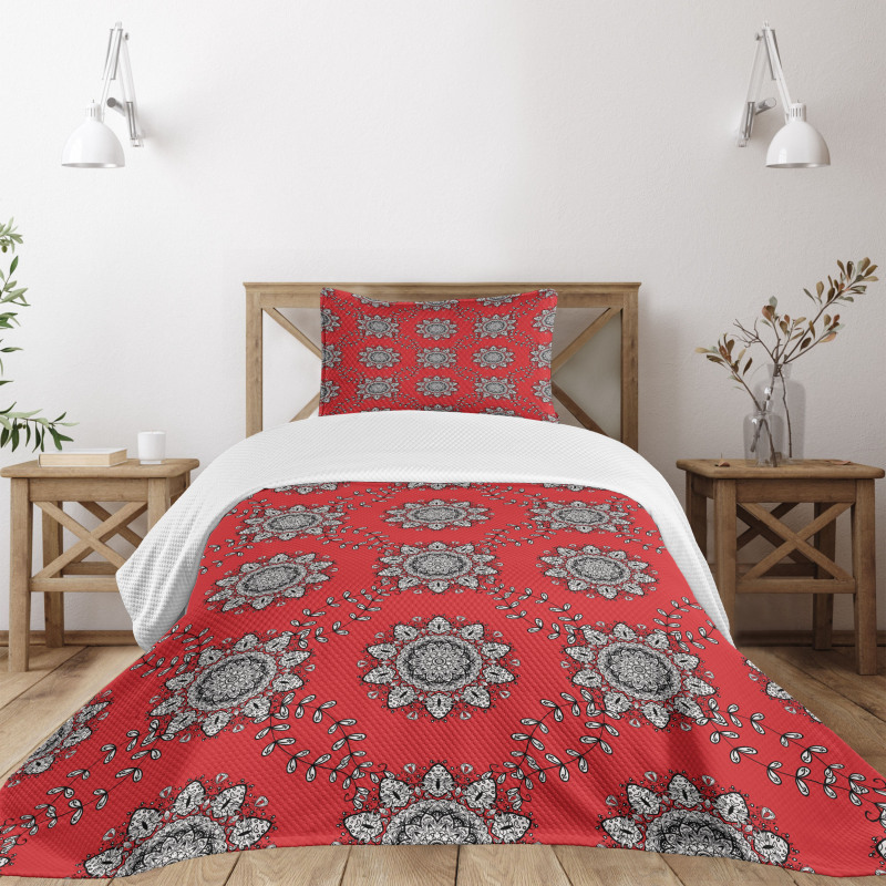 Swirls Floral Mesh Bedspread Set