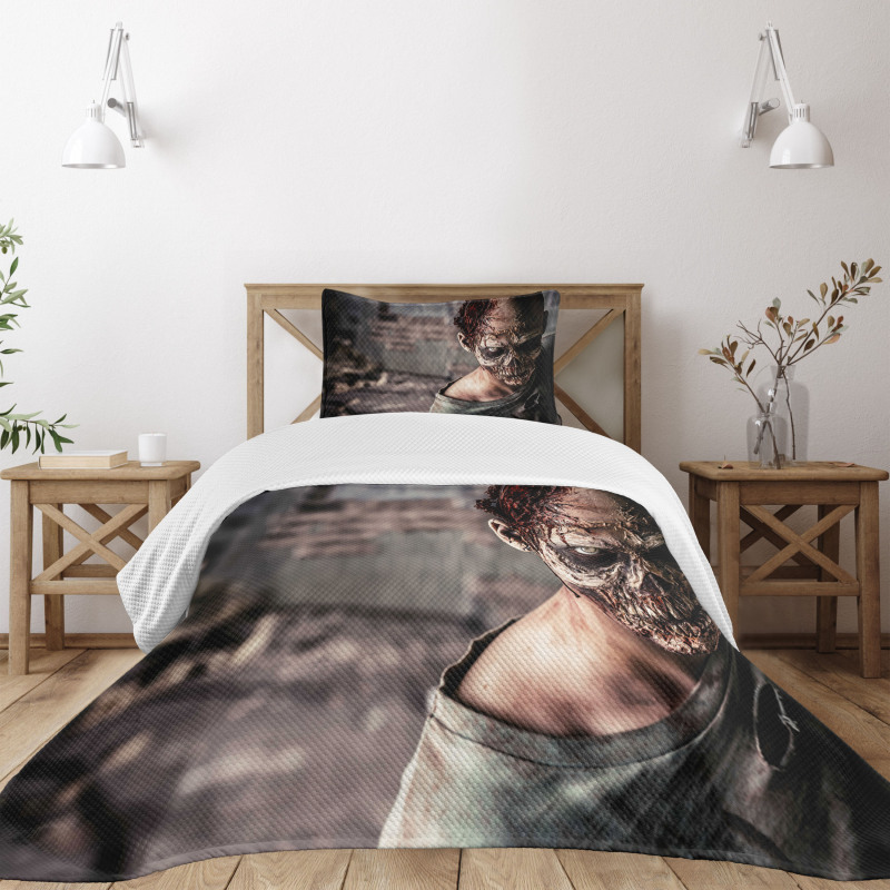 Creepy Look Killer Bedspread Set