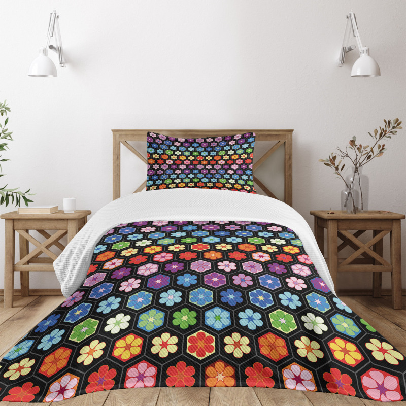 Colorful Daisy Blooms Bedspread Set