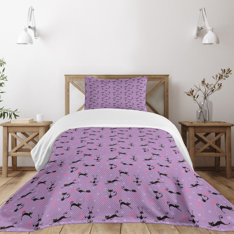 Little Kittens Hearts Bedspread Set