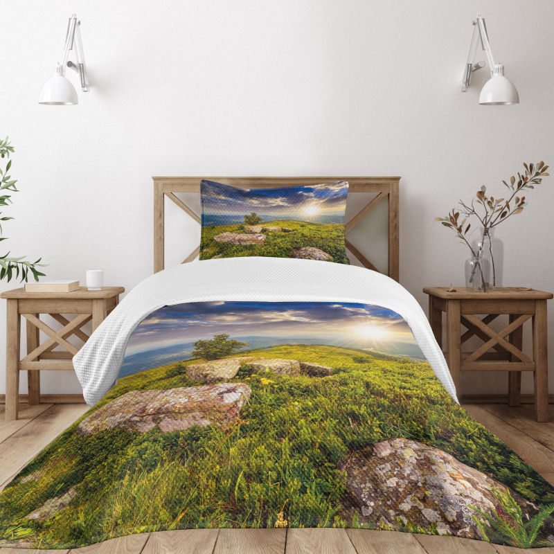 3 Behind Boulders Bedspread Set