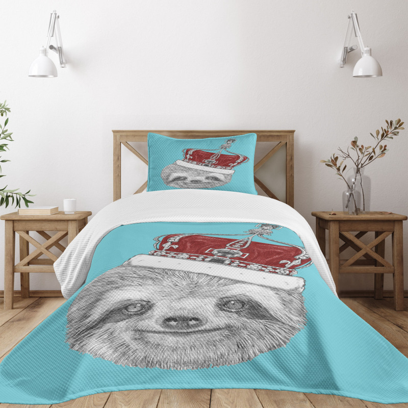 Sloth with Imperial Crown Bedspread Set