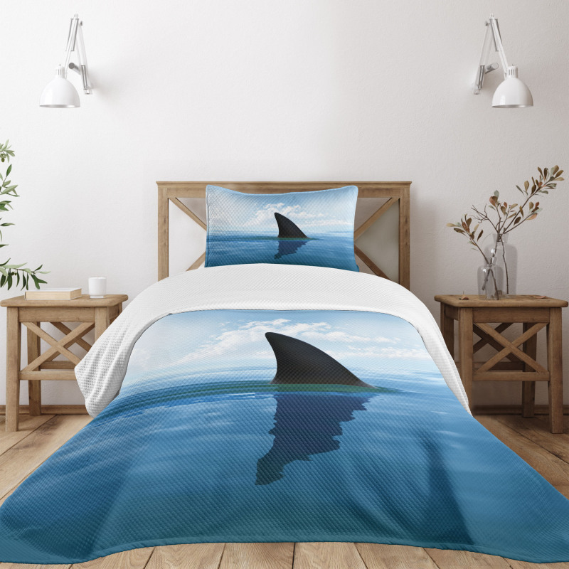 Fin Sea Surface Danger Bedspread Set