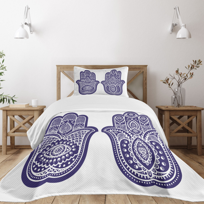 Old Ornaments Bedspread Set