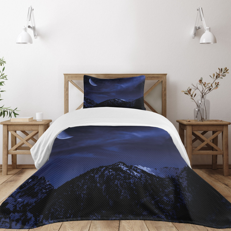 Snowy Mountains Scenic Bedspread Set