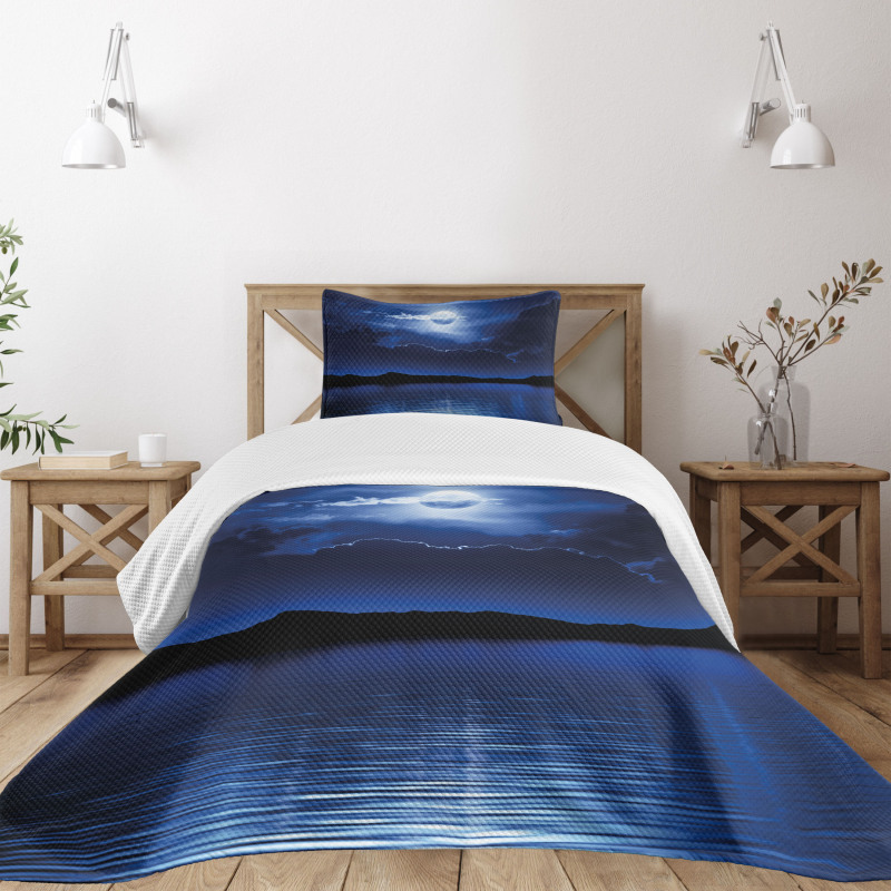 Fantasy Moon Calm Water Bedspread Set