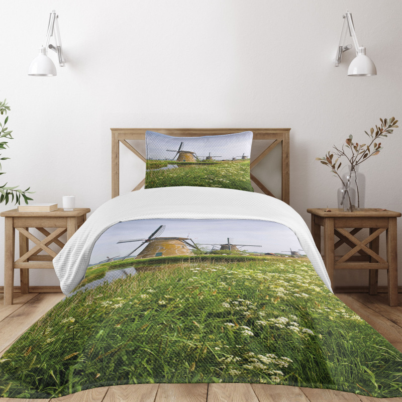 Spring in the Country Bedspread Set