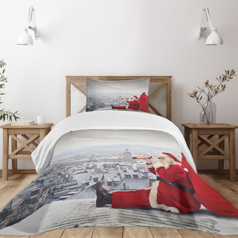 Santa on the Roof Bedspread Set