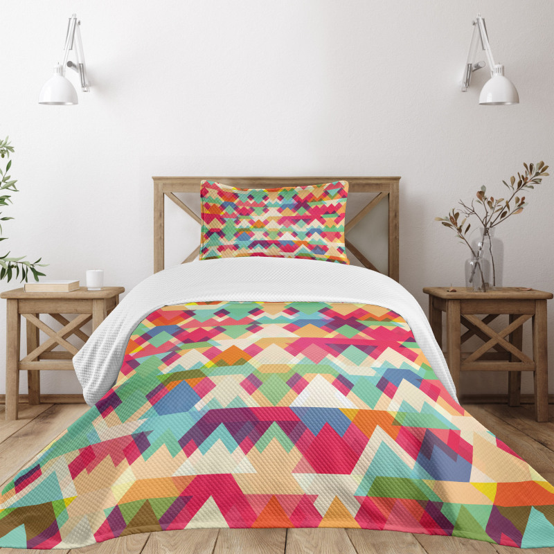 Colorful Triangles Bedspread Set