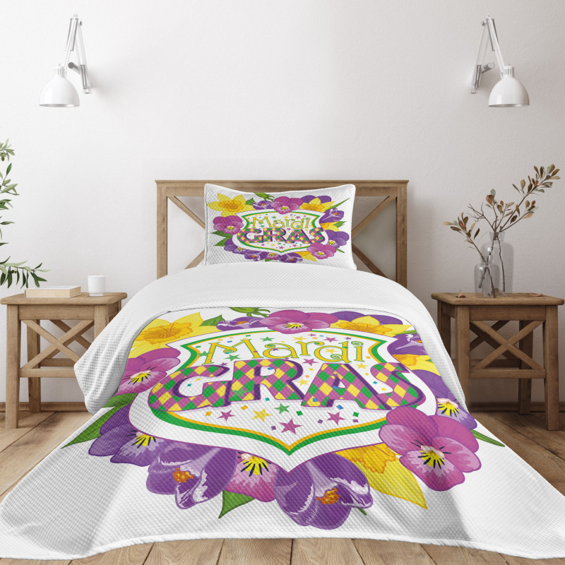 Blazon with Flowers Bedspread Set