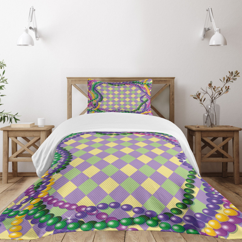 Vivid Graphic Style Bedspread Set