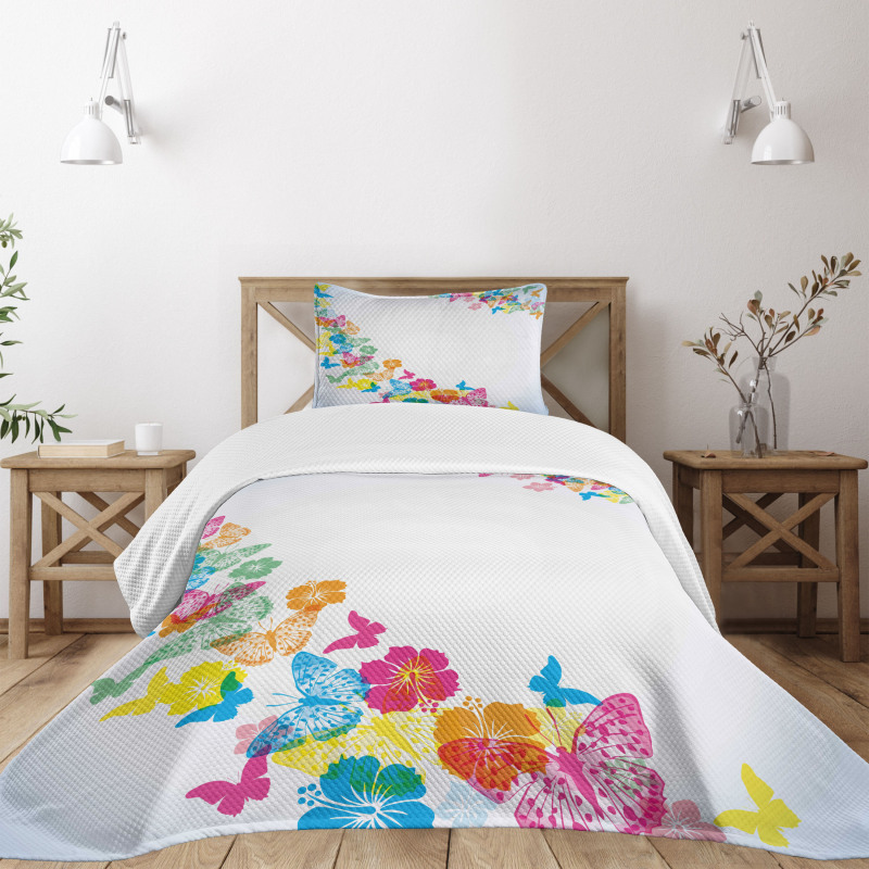 Colorful Butterfly Borders Bedspread Set