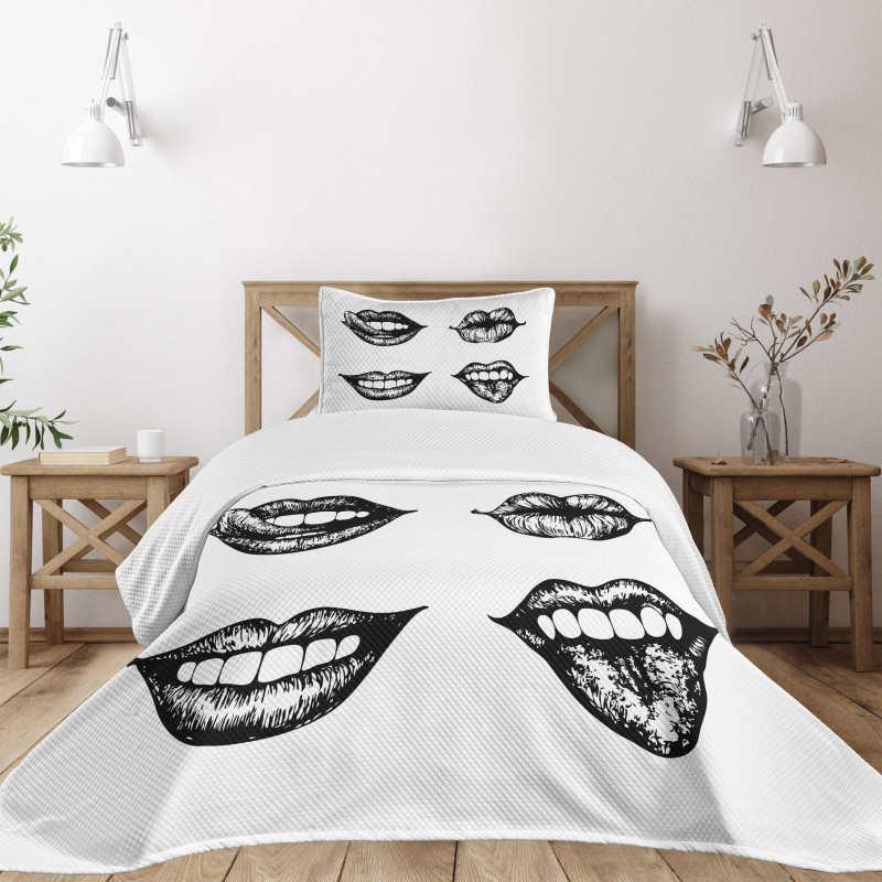 Monochrome Sketch Style Bedspread Set