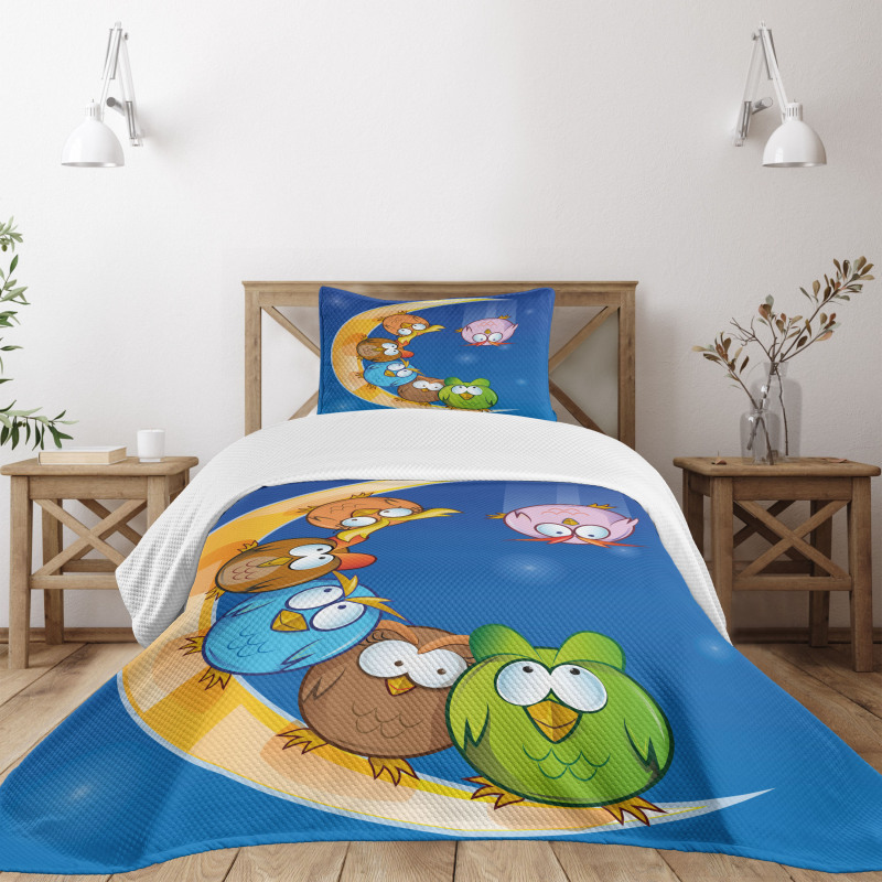 Cartoon Moon Owls Playing Bedspread Set