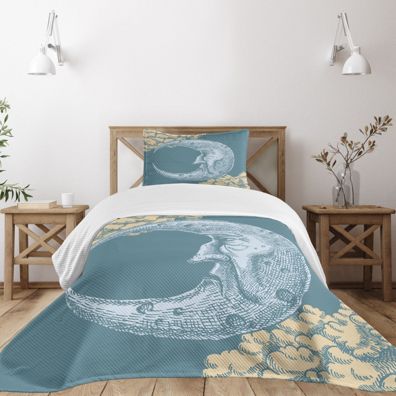 Vintage Crescent Moon Bedspread Set