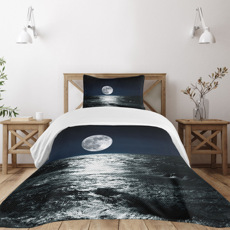 Ethereal Theme Drawing Bedspread Set