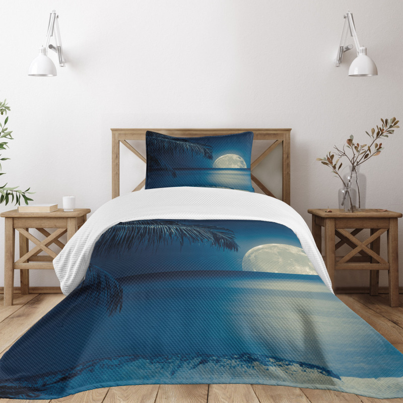 Blue Tropical Beach Image Bedspread Set