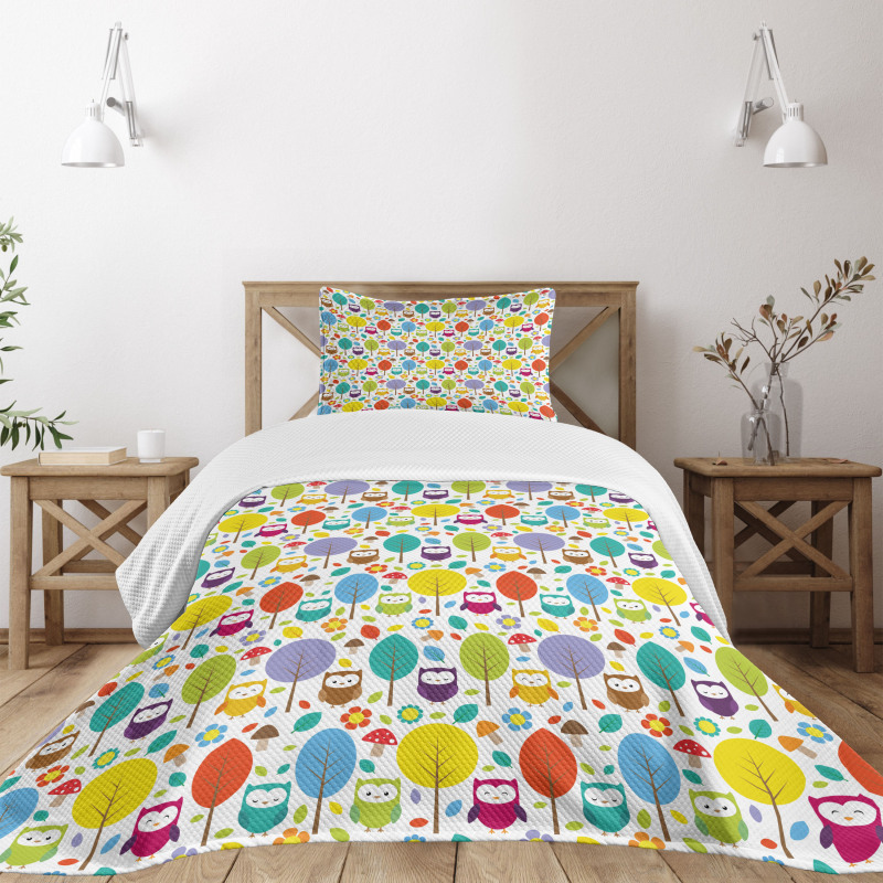 Colorful Forest Owls Bedspread Set
