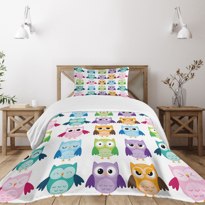Friendly Bird Owl Comic Bedspread Set