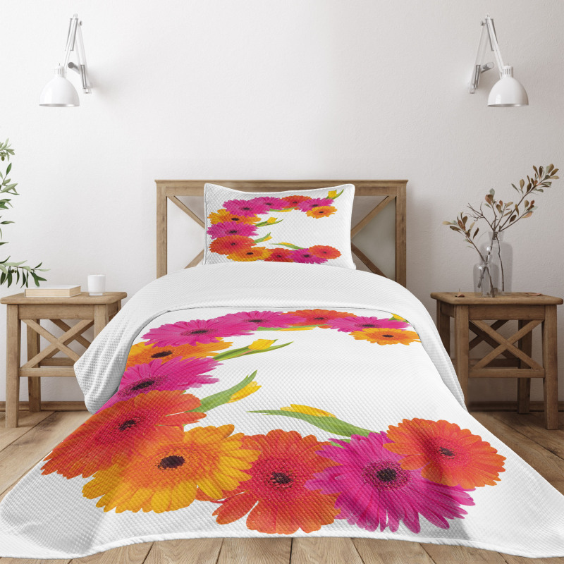 Vivid Floral Bouquet Bedspread Set