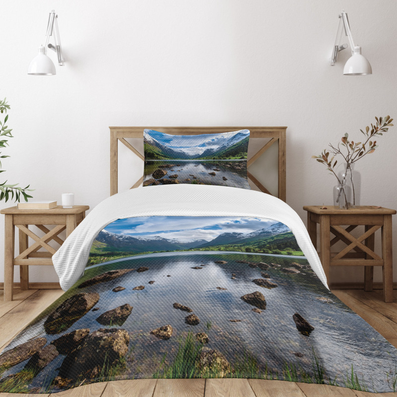 River Open Sky Norway Bedspread Set