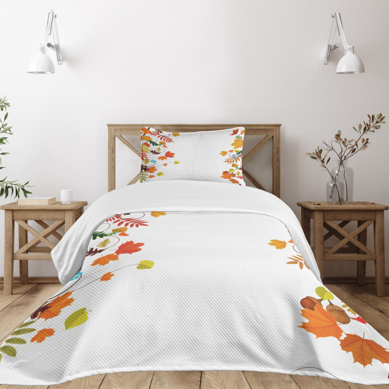 Maple Aspen Leaf Frame Bedspread Set