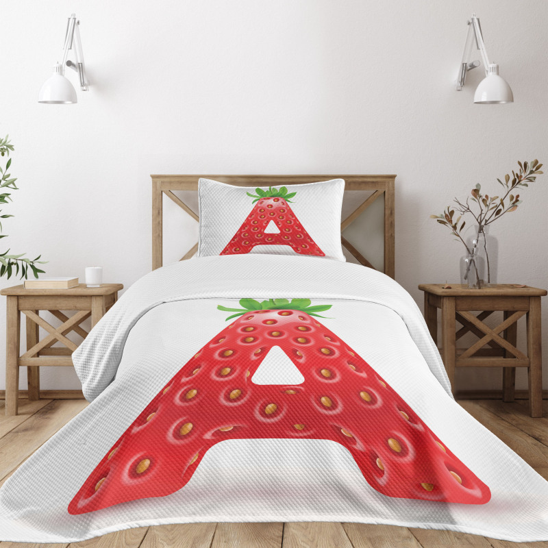 Fun Strawberry Theme Bedspread Set