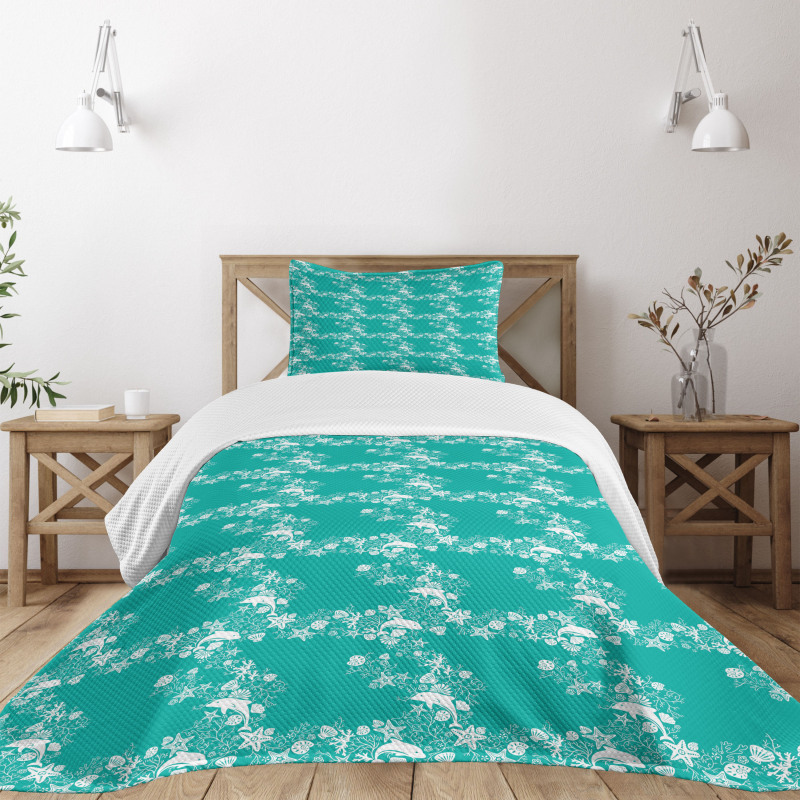 Dolphins with Starfishes Bedspread Set