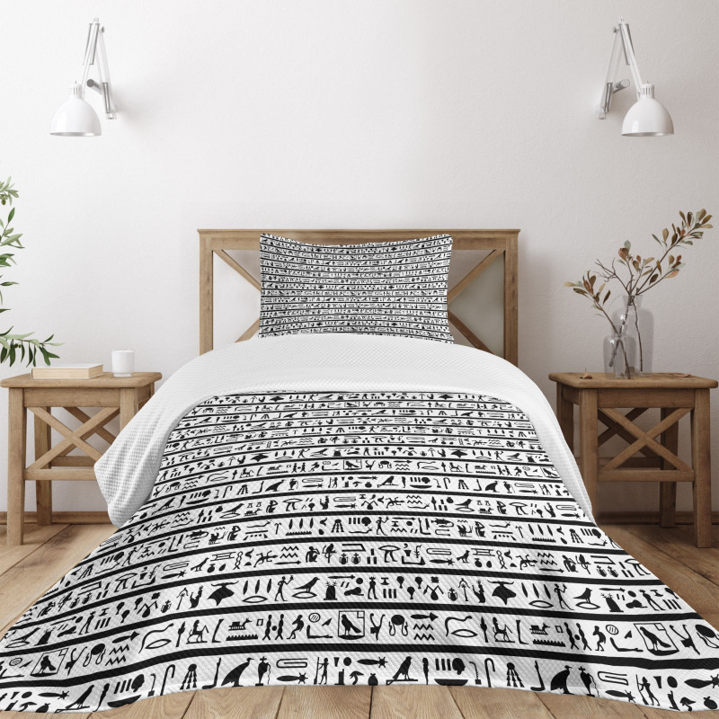 Historical Language Bedspread Set