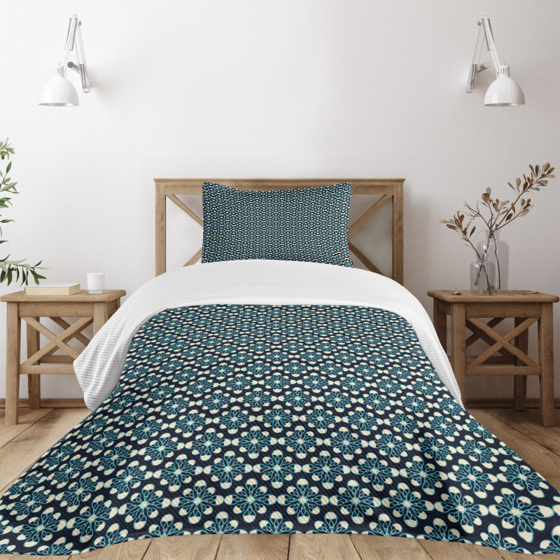 Nature Inspried Bloom Bedspread Set